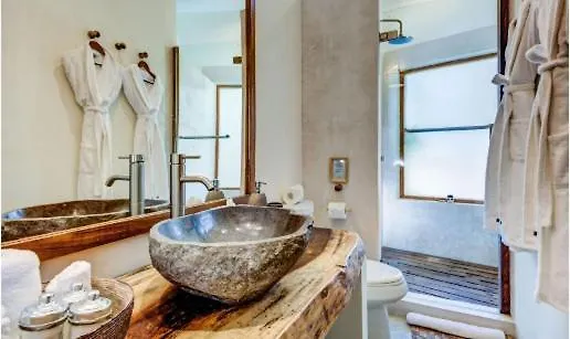 Aldea Beachfront Villa Tulum